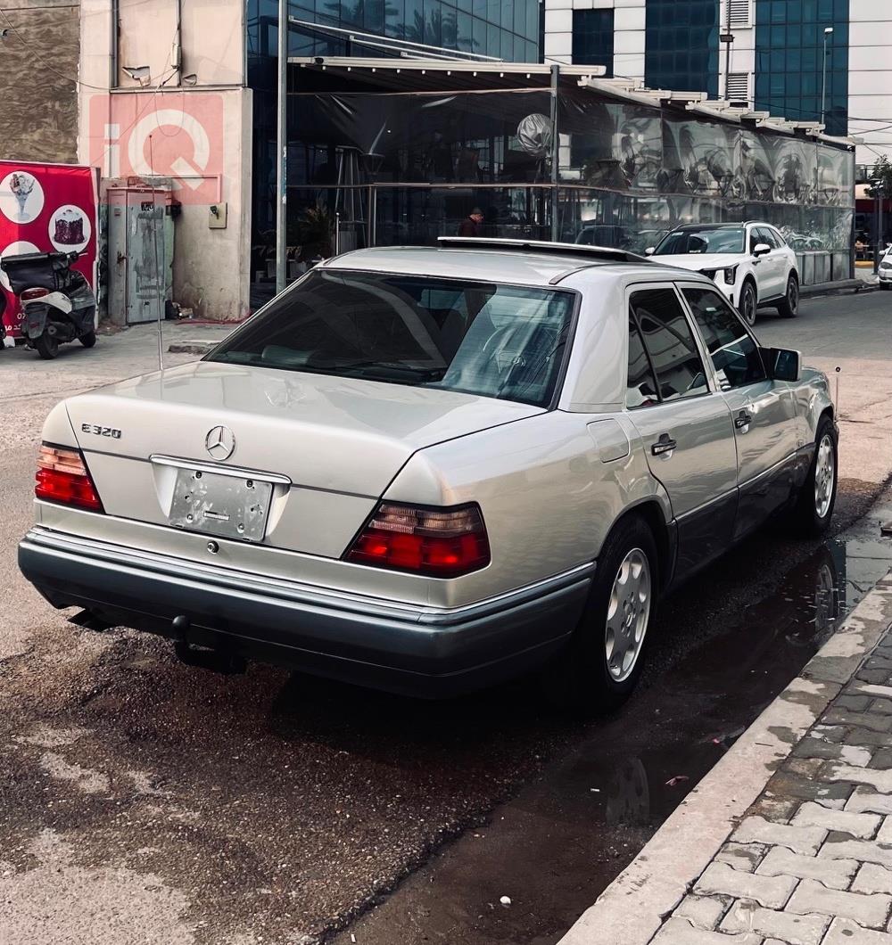 مرسيدس بنز E-Class